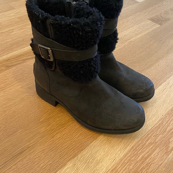 UGG Womens Blayre III Boot / Black w Sheepskin /Ankle Buckle/Side Zipper /Size 7 - Picture 7 of 11